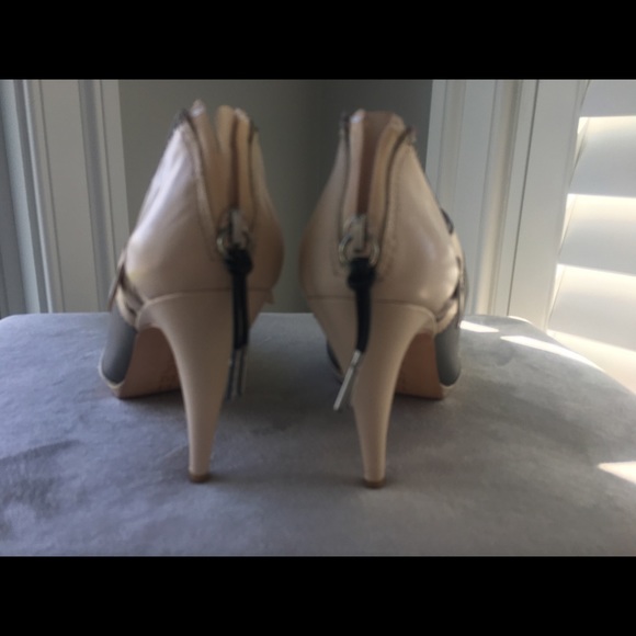 L.A.M.B. Heels - Picture 7 of 8